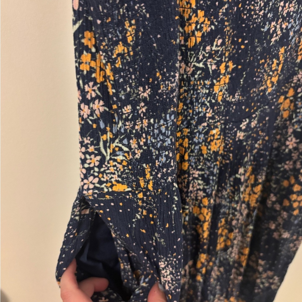 Stitch Fix Navy Floral Sleeveless Romper - Picture 5 of 5